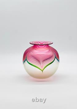 Stuart Abelman Studio Art Glass Vase Blown Glass Pulled Feather Signed 1983