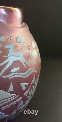 Tony Hanning Cameo Glass Vase, Crazy Horse. Australian Art / Studio Glass