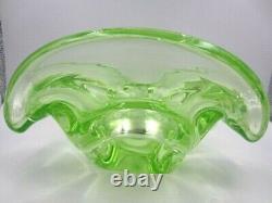 Vibrant Murano art glass fluorescent freeform bowl lime, green & pink c50/60s UV