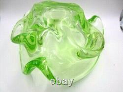 Vibrant Murano art glass fluorescent freeform bowl lime, green & pink c50/60s UV
