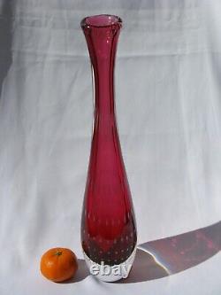 Vicke Lindstrand Art Glass Controlled bubble Cranberry Pink Vase Signed