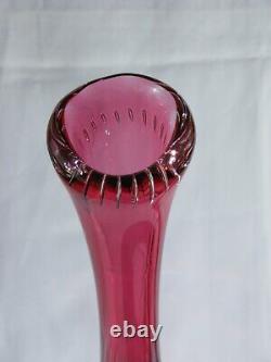 Vicke Lindstrand Art Glass Controlled bubble Cranberry Pink Vase Signed