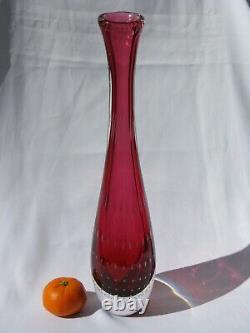 Vicke Lindstrand Art Glass Controlled bubble Cranberry Pink Vase Signed