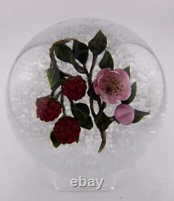 Victor Trabucco Signed Red Berries/pink Flowers Art Glass Paperweight'96 3.28w