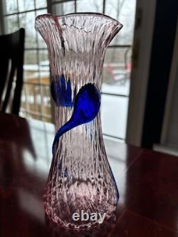 Vintage Beautiful Kralik Tadpole Pink And Blue Art Glass Vase 8-½ High