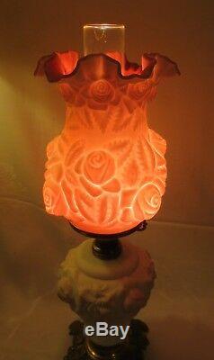 Vintage Fenton White Satin Pink Inside Puff Rose Gone With The Wind Lamp 21