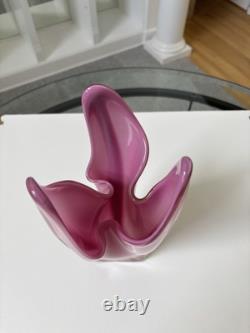 Vintage Japanese Art Glass IWATSU HINERI Pink Opalescent & Clear Trilobate vase