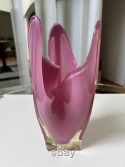 Vintage Japanese Art Glass IWATSU HINERI Pink Opalescent & Clear Trilobate vase