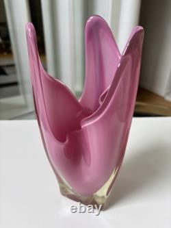 Vintage Japanese Art Glass IWATSU HINERI Pink Opalescent & Clear Trilobate vase