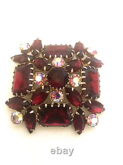 Vtg Art Glass Brooch Ruby Red & Pink Aurora Borealis Stones Gold tone setting D4