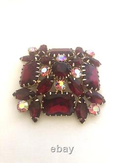 Vtg Art Glass Brooch Ruby Red & Pink Aurora Borealis Stones Gold tone setting D4