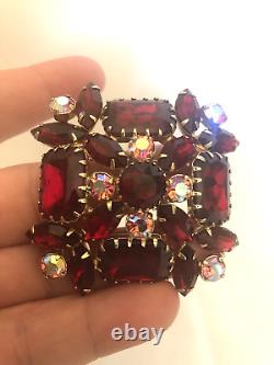 Vtg Art Glass Brooch Ruby Red & Pink Aurora Borealis Stones Gold tone setting D4