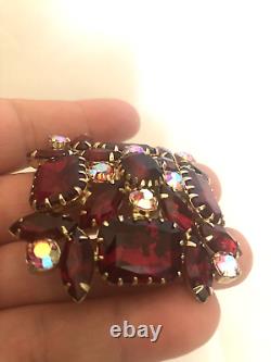Vtg Art Glass Brooch Ruby Red & Pink Aurora Borealis Stones Gold tone setting D4