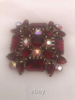 Vtg Art Glass Brooch Ruby Red & Pink Aurora Borealis Stones Gold tone setting D4