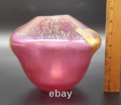 Vtg Signed Robert Eickholt Iridescent Pink Art Glass Vase Gold Foil Stretch 1995