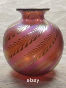 Vtg Steven Correia Pink/Cranberry Art-Glass Vase Beautiful Pulled Feather Motif Vtg Steven Correia Pink/Cranberry Art-Glass Vase Beautiful Pulled Feather Motif