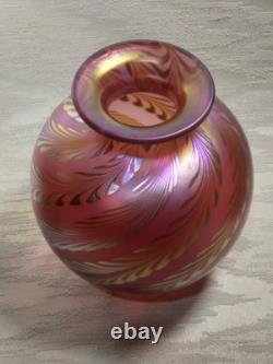 Vtg Steven Correia Pink/Cranberry Art-Glass Vase Beautiful Pulled Feather Motif