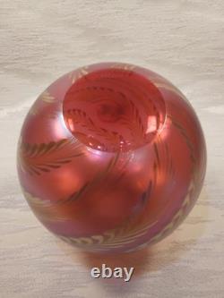 Vtg Steven Correia Pink/Cranberry Art-Glass Vase Beautiful Pulled Feather Motif