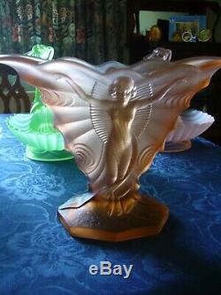 Walther Art Deco Glass Smetterling Vase in Pink with frog